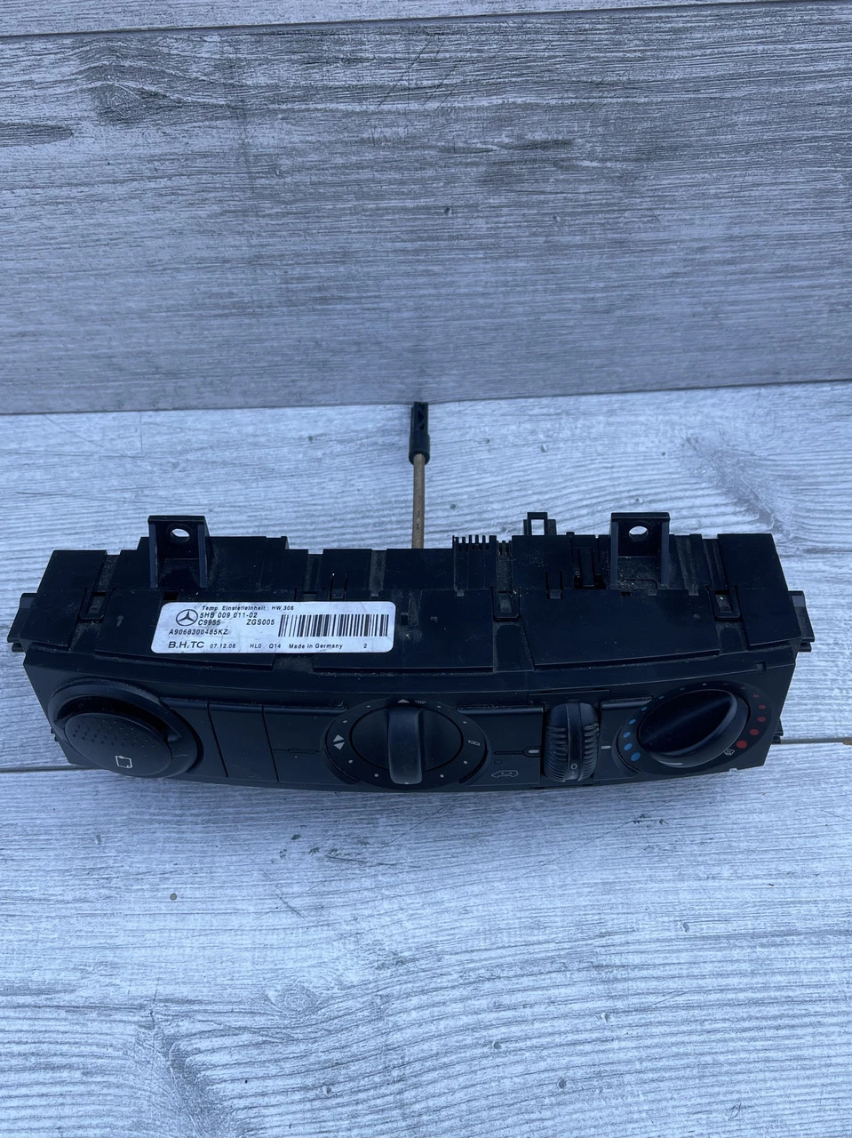 Блок керування пічкою клімат-контролю Mercedes Sprinter W906 VW Crafter A9068300485KZ - фото 4