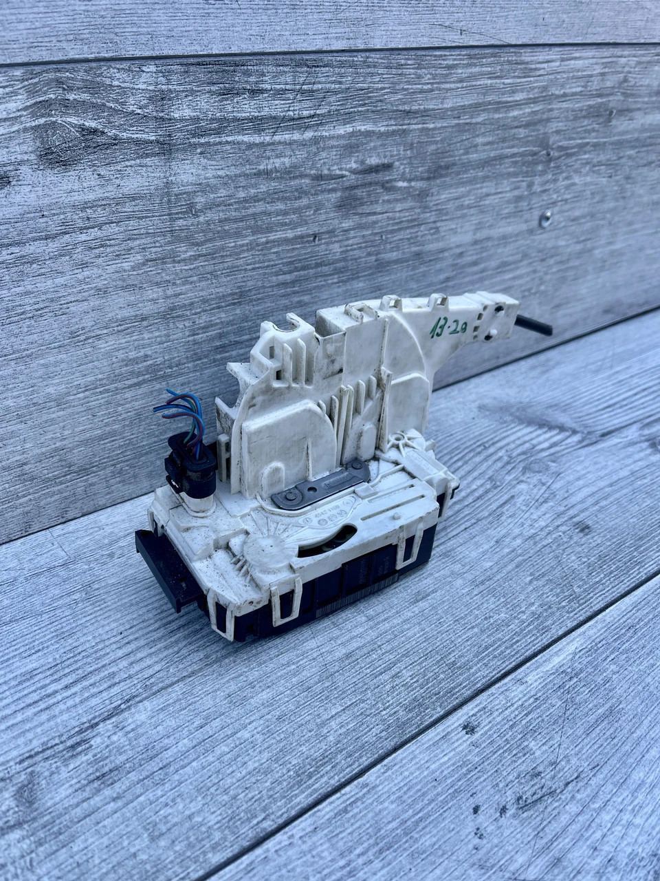 Замок передніх дверей правий Volkswagen Crafter Mercedes Sprinter A90672000135 - фото 2