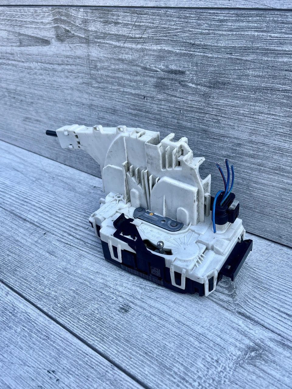 Замок передніх дверей лівий Volkswagen Crafter Mercedes Sprinter A9067202135 - фото 1