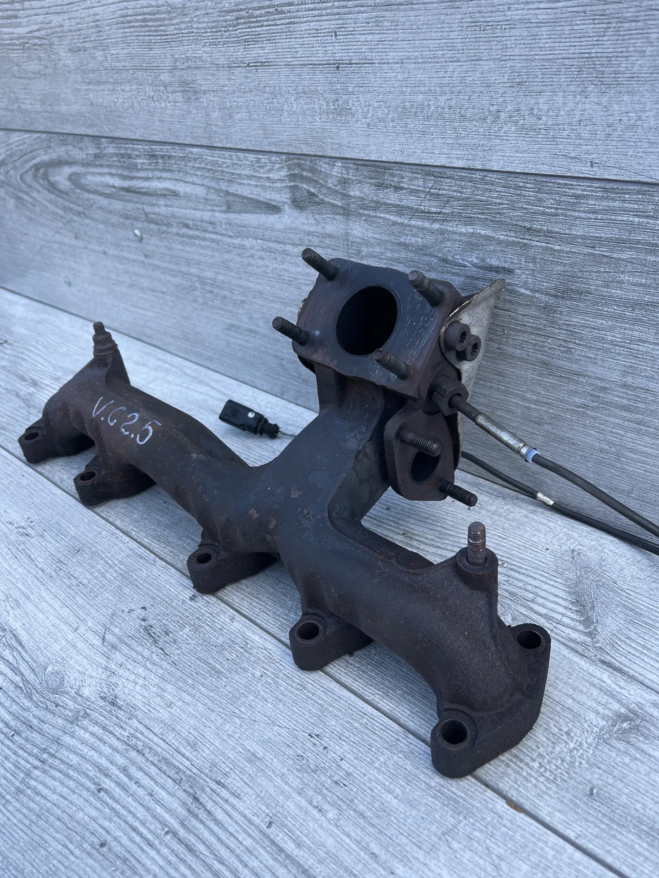 Випускний колектор Volkswagen Crafter 2.5 TDI 2006-2016г Фольксваген Крафтер - фото 1