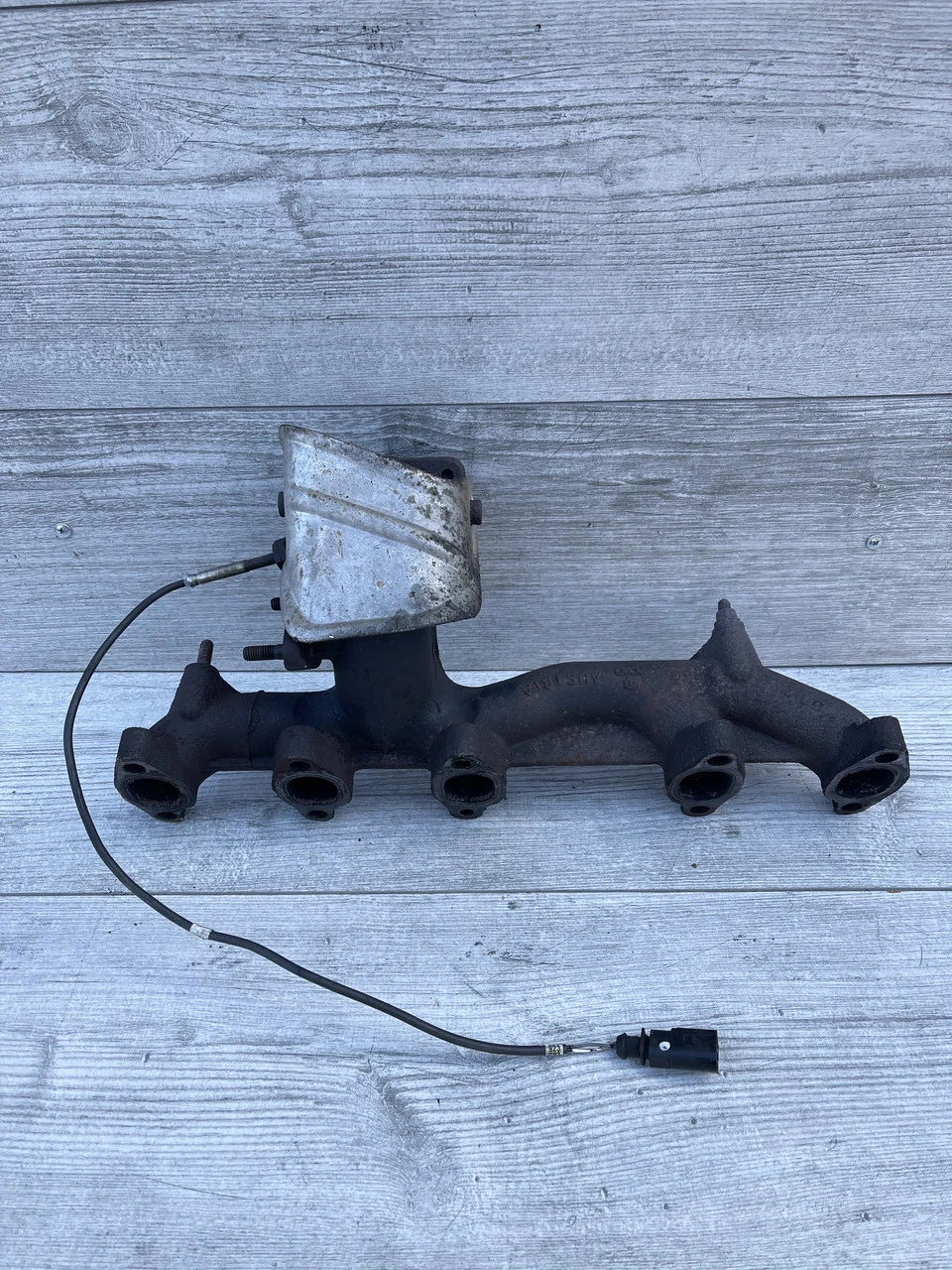 Випускний колектор Volkswagen Crafter 2.5 TDI 2006-2016г Фольксваген Крафтер - фото 2