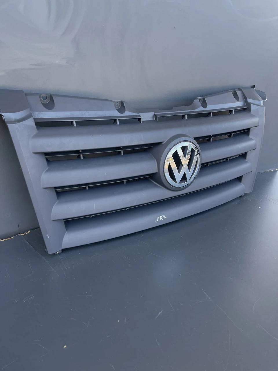 Решітка радіатора Volkswagen Crafter 2.5 Фольксваген Крафтер - фото 2