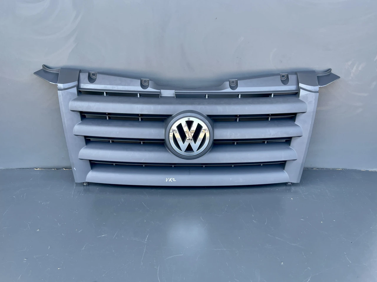 Решітка радіатора Volkswagen Crafter 2.5 Фольксваген Крафтер - фото 3