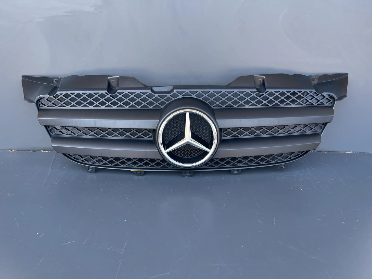 Решітка радіатора Mercedes Sprinter 906 Мерседес Спринтер A9068800285 - фото 3