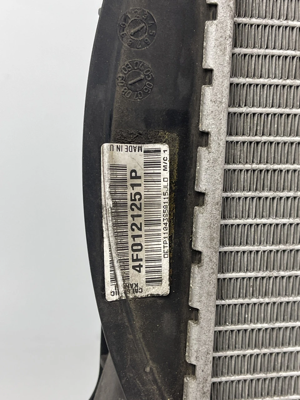 Радіатор основний АКПП Audi A6 C6 2.7 3.0 Розбірка Аудіо 4F0121251P - фото 2