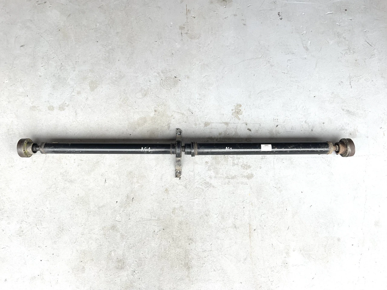 Кардан Audi A6 C6 2.7 3.0 Quattro Карданний вал Аудіо А6 С6 4F0521101B - фото 1