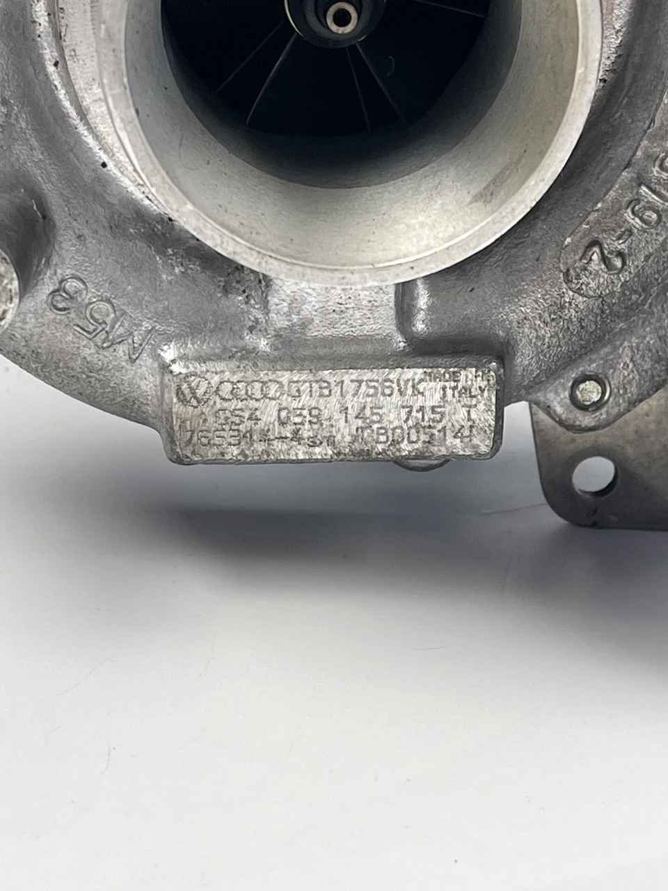 Турбина Audi A6 C6 2.7 Разборка Ауди А6 С6 059145715T - фото 4