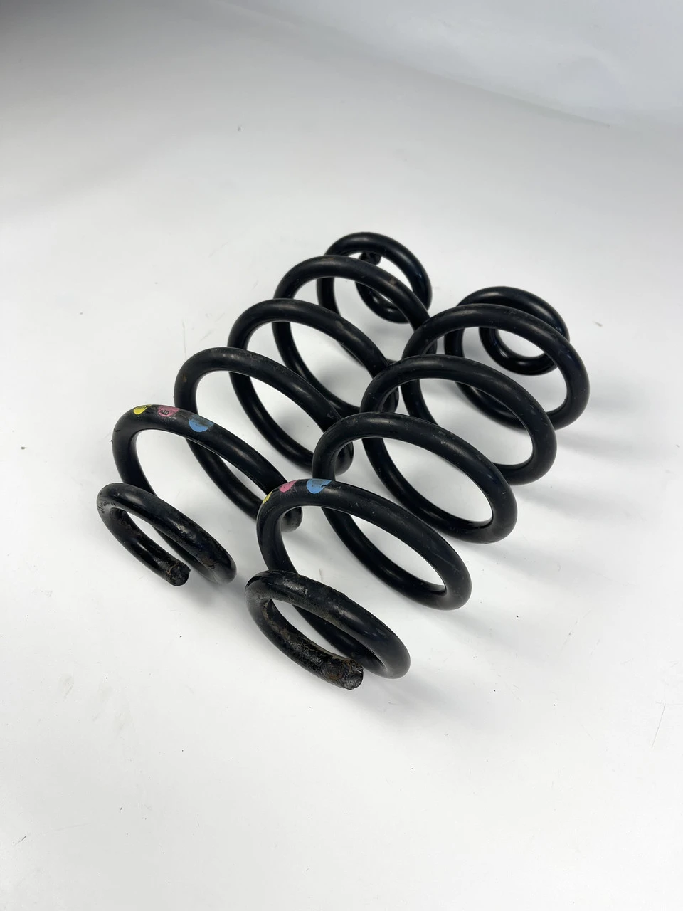 Задние пружины Audi A6 C6 пружина Audi A6 C6 - фото 1