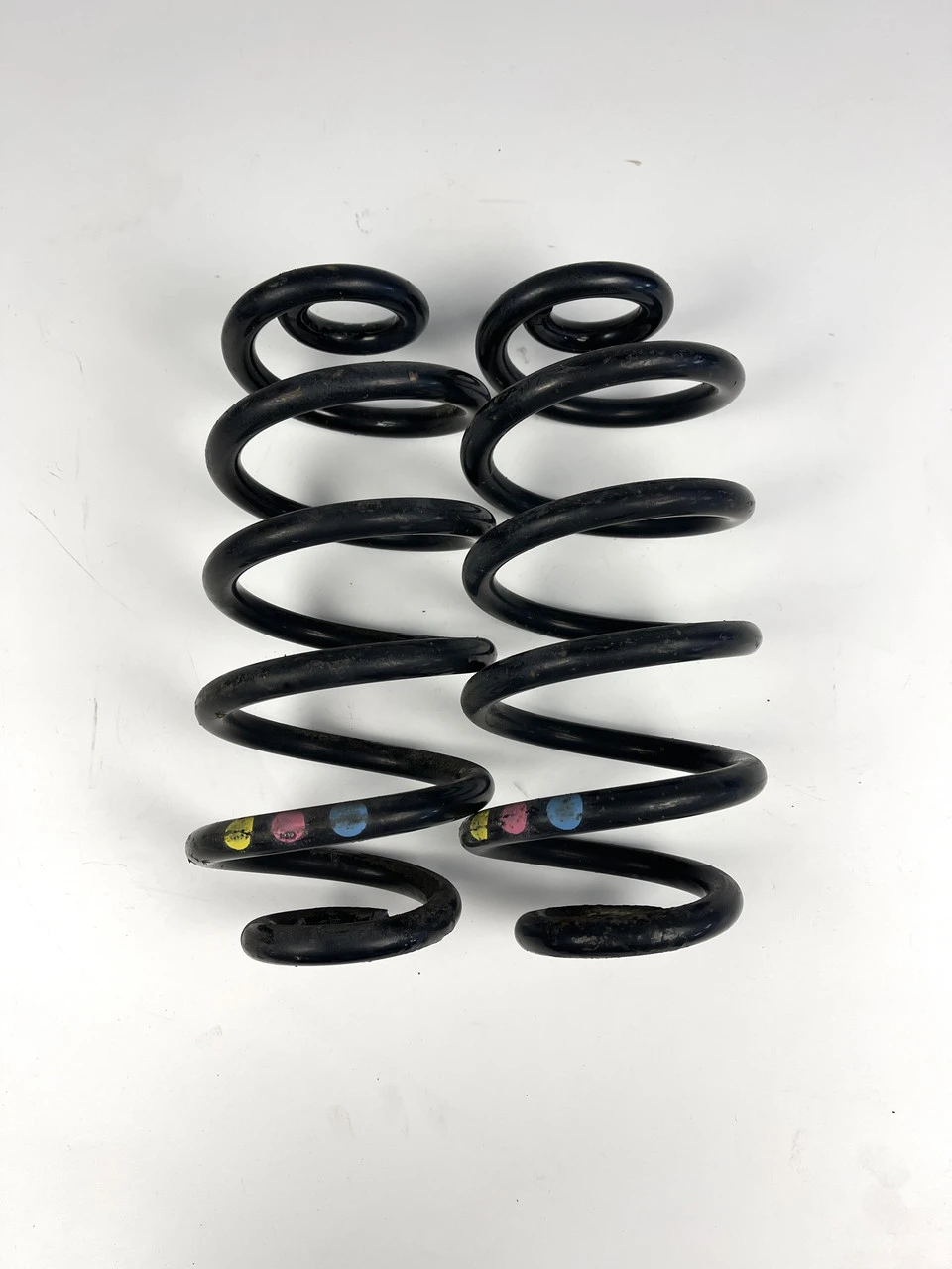 Задние пружины Audi A6 C6 пружина Audi A6 C6 - фото 2