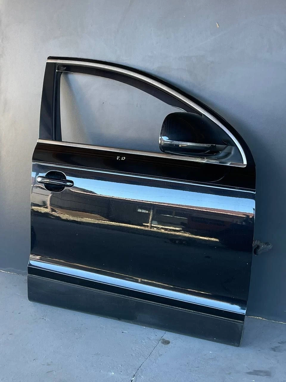 Двері передні права Audi Q7 Lz9y 2006-2015г передні дверцята Аудіо Q7 Розбірка - фото 1