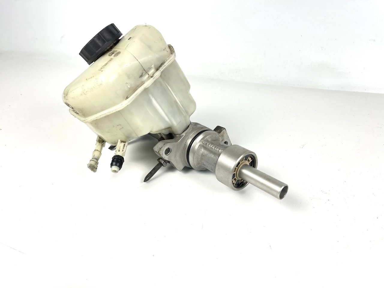 Головний гальмівний циліндр Volkswagen Crafter 06-16р Фольксваген Крафтер A0004317601 | ZAVTO.market