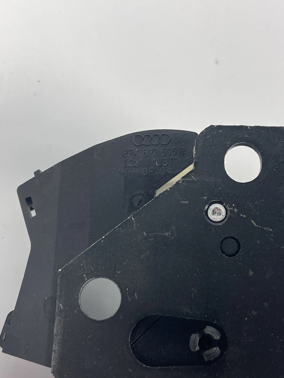Замок кришки багажника Audi A6 C6 універсал Аудіо Ауді А6 С6 8P4827505B - фото 3