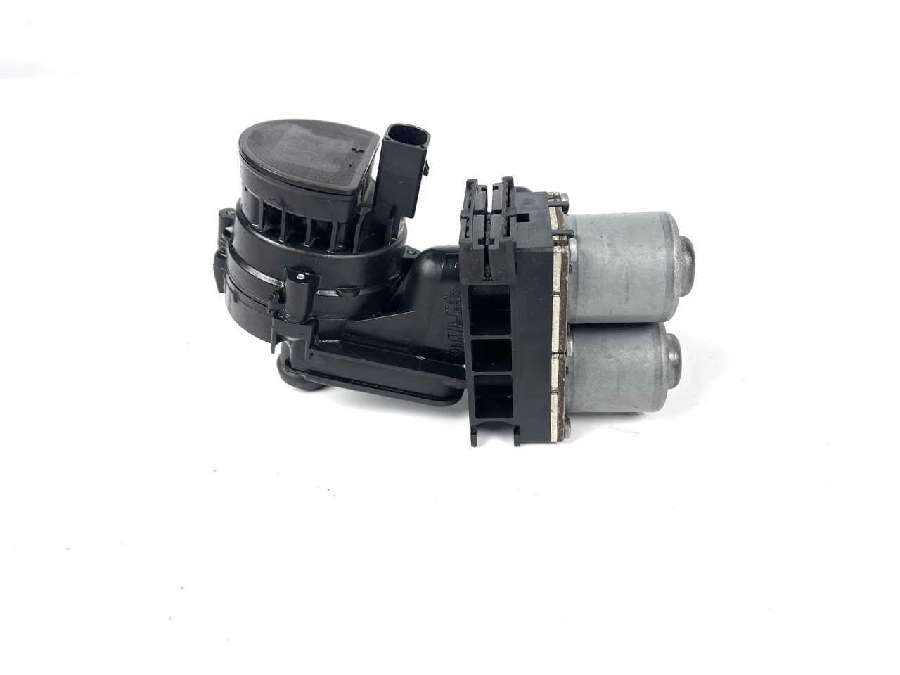 Клапан пічки електро Audi A6 C6 водяний насос Audi A6 C6 0392023007 | ZAVTO.market