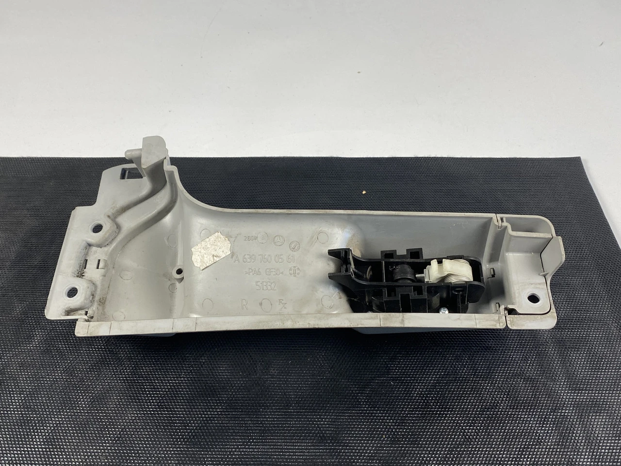 Ручка сдвижной двери внутренняя правая Mercedes Vito W639 2003-2014 Мерседес Вито A6397600561 - фото 4