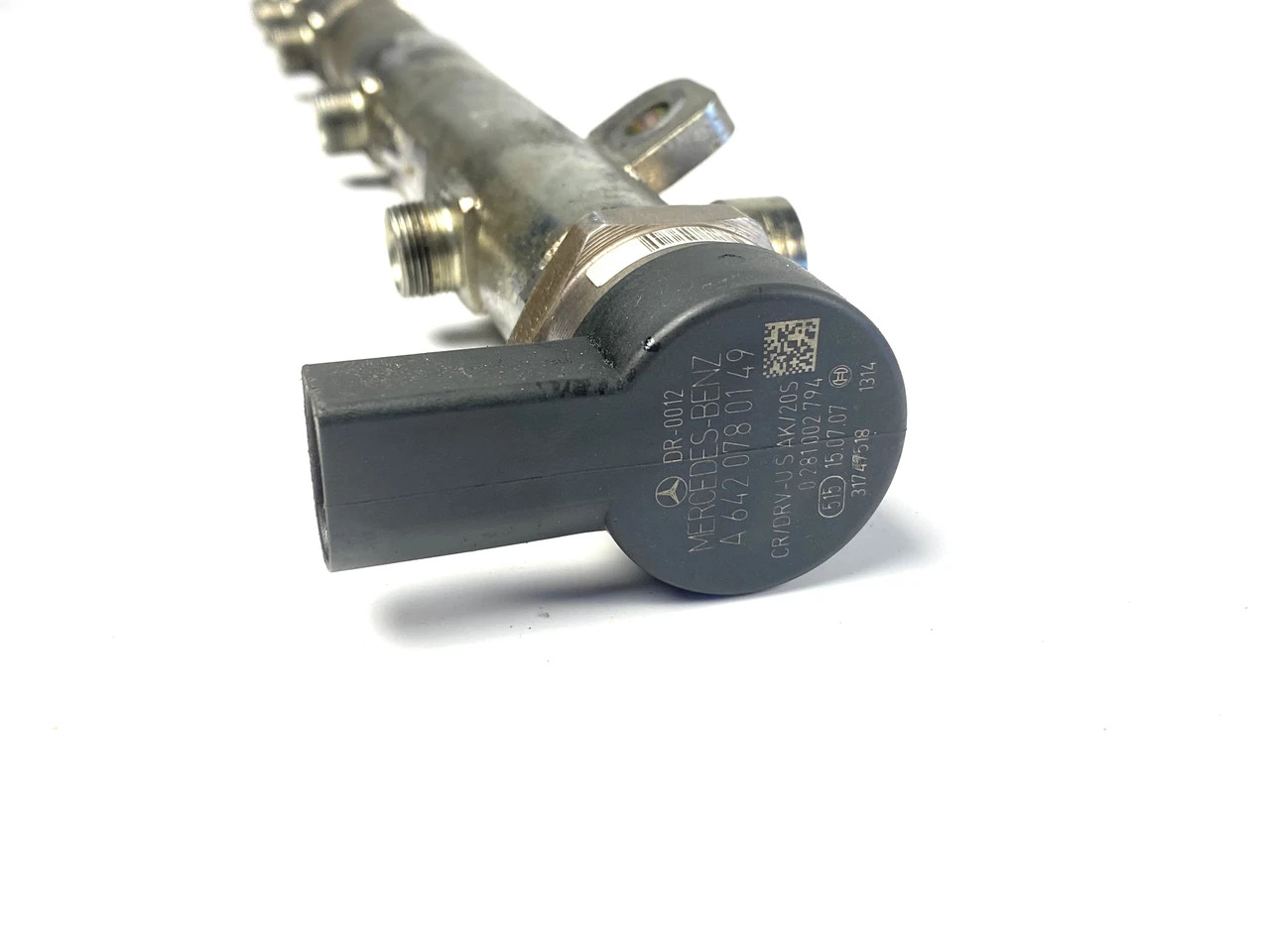 Регулятор тиску палива (клапан) Mercedes Sprinter 906 om646 Мерседес Спринтер A6420780149 - фото 1