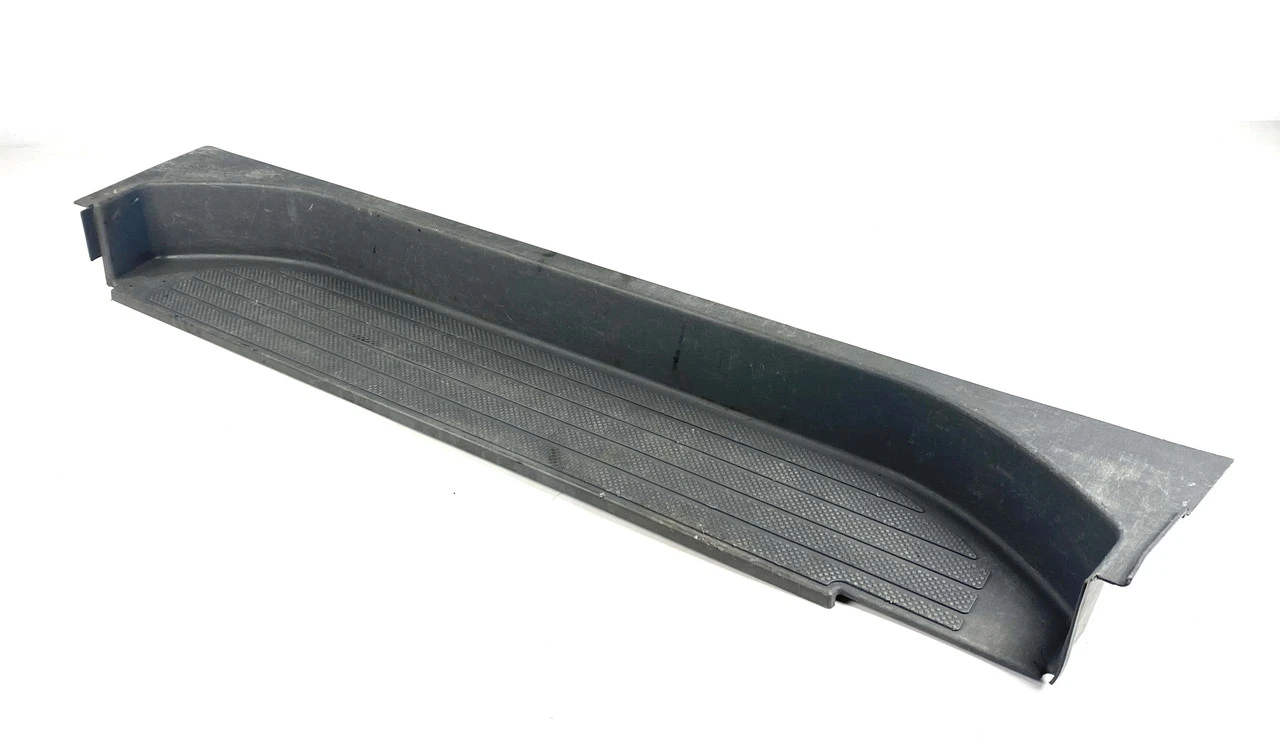 Підніжка зсувних дверей Mercedes Vito W639 Мерседес Віто 2003-2014 A6396920510 | ZAVTO.market
