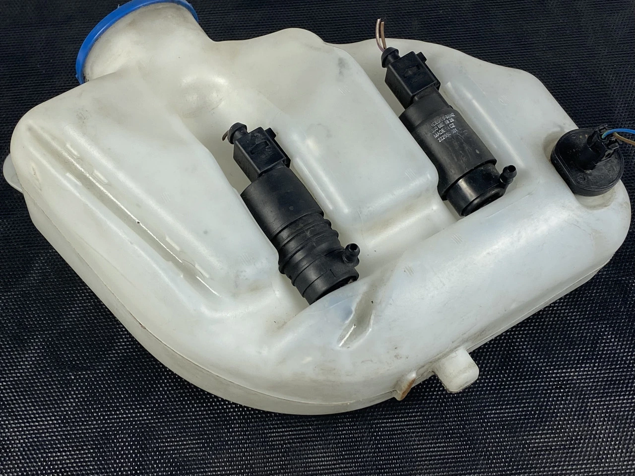 Бачок омивача Mercedes Vito W639 2003-2014 Мерседес Віто A6398690220 - фото 2