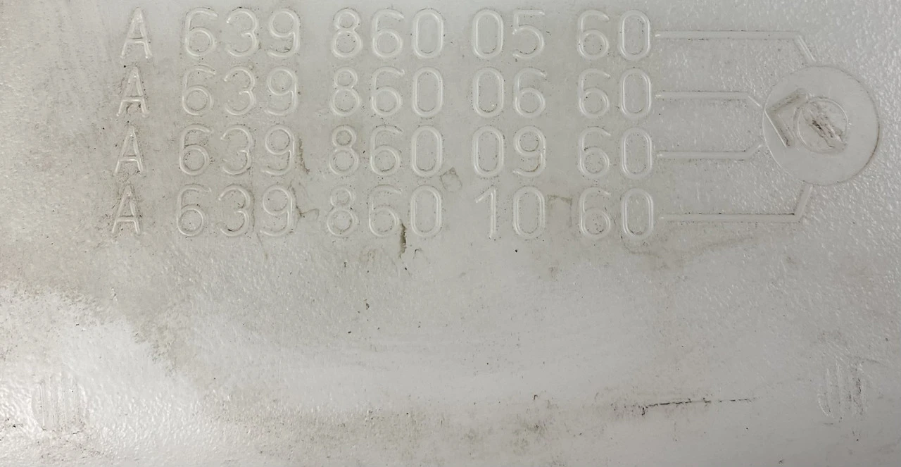 Бачок омивача Mercedes Vito W639 2003-2014 Мерседес Віто A6398690220 - фото 4