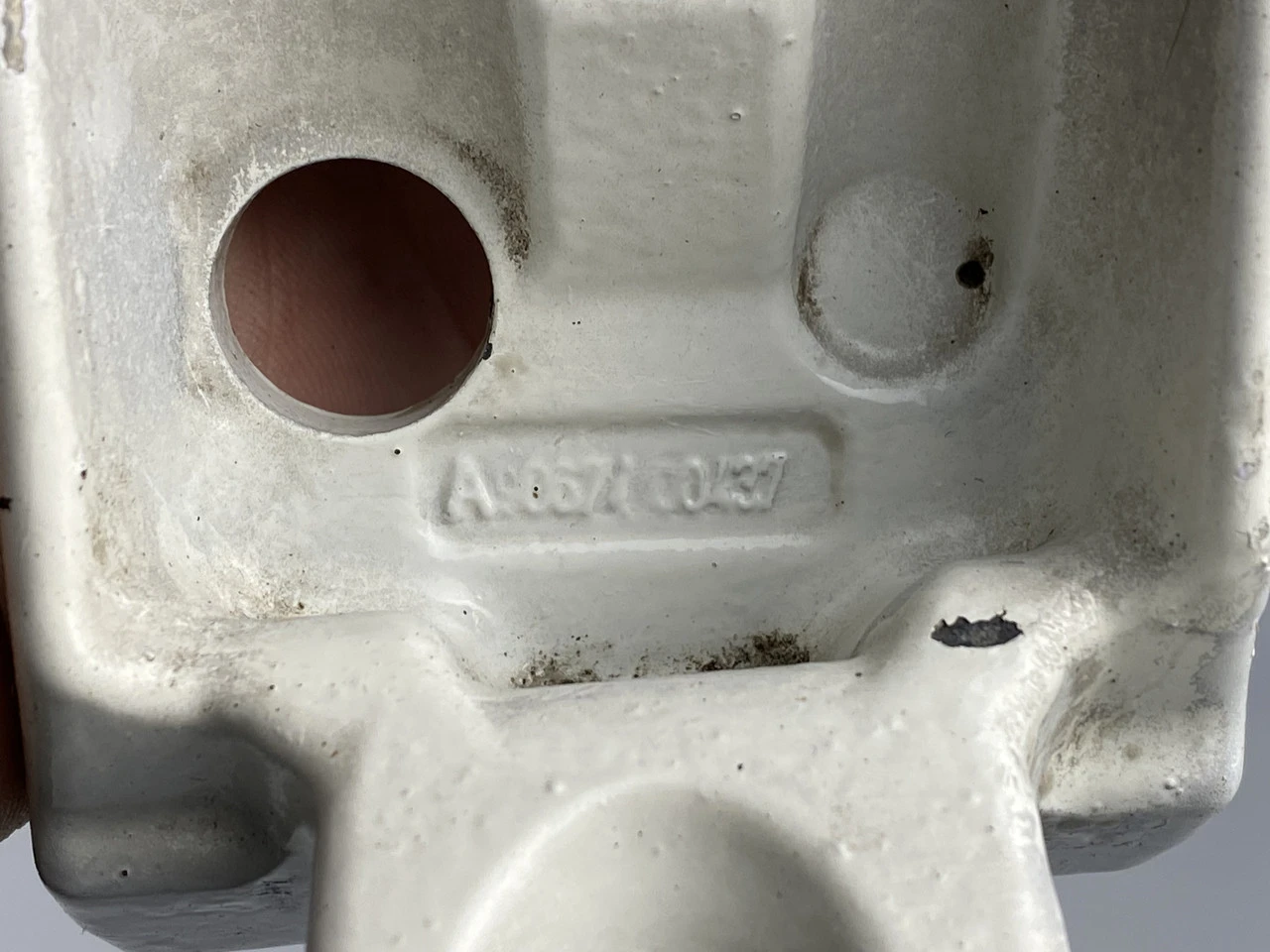 Петля задней двери верхняя левая Volkswagen Crafter Фольксваген Крафтер A9067400437 - фото 1