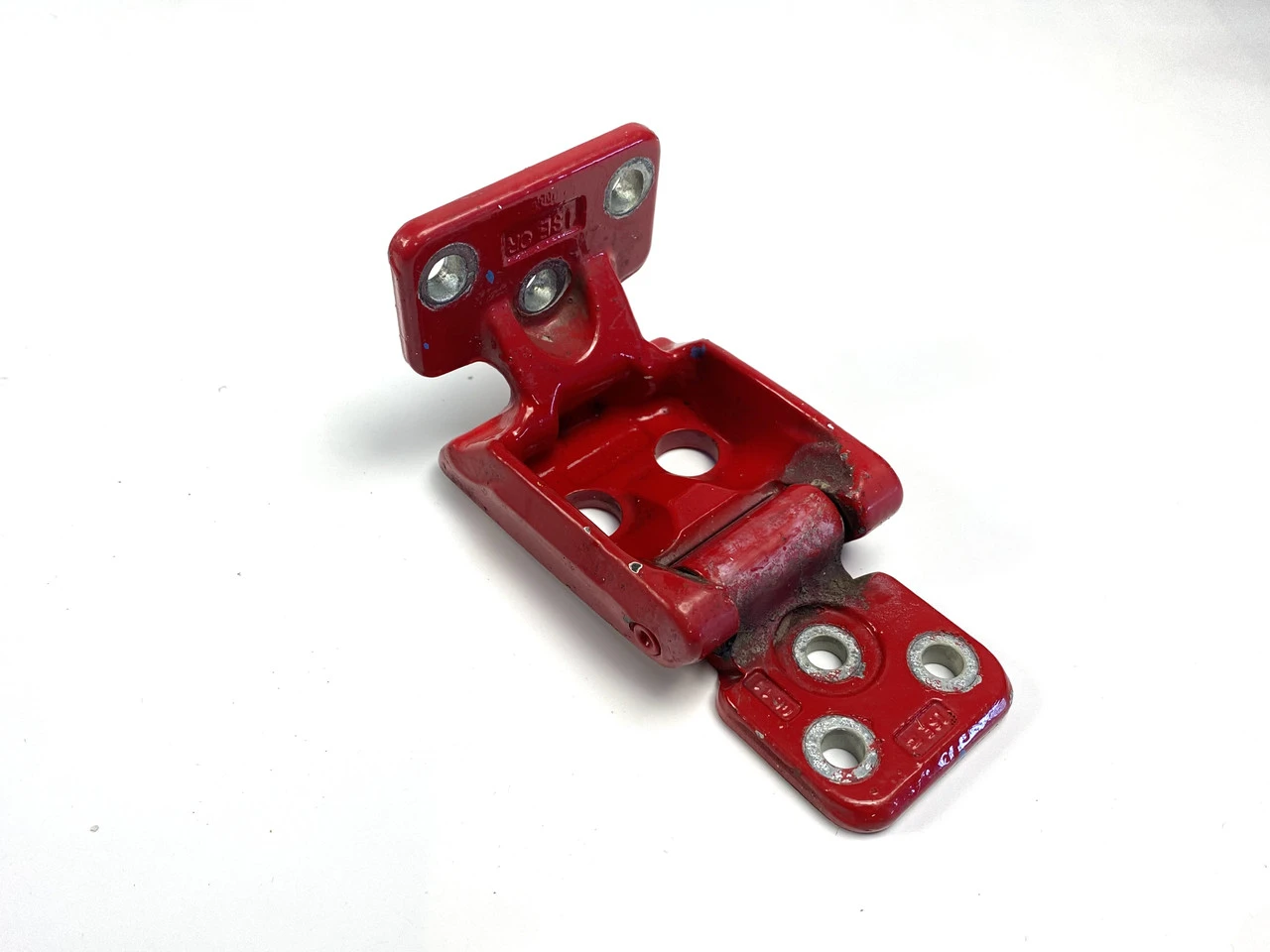 Петля задніх дверей верхня права Volkswagen Crafter Фольксваген Крафтер A9067400537 | ZAVTO.market