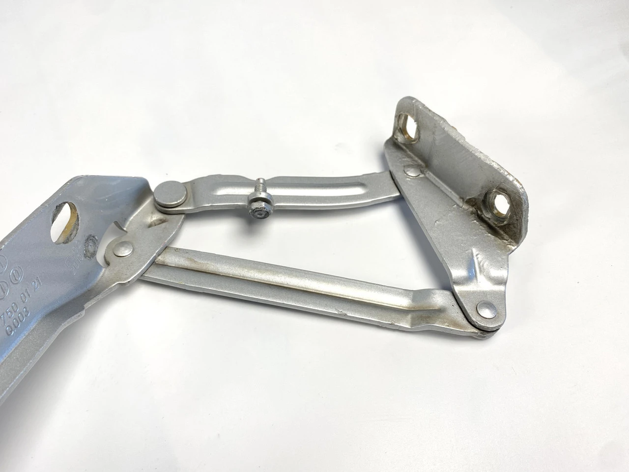 Петля капота права Volkswagen Crafter Фольксваген Крафтер 9067500121 - фото 2