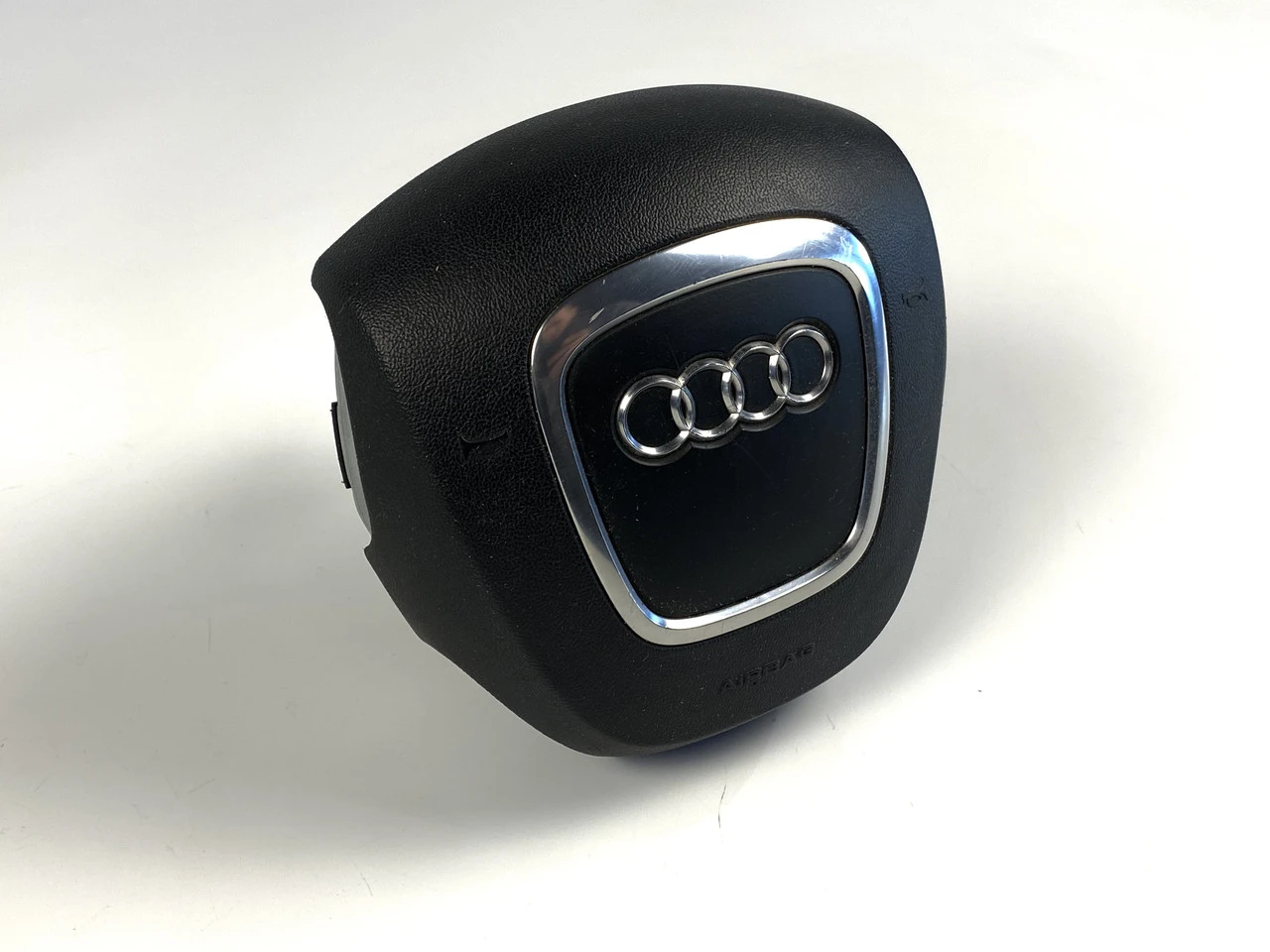 Подушка безпеки водія Audi A6 C6 4 шпильки Airbag Аудіо А6 С6 4F0880201BH - фото 1