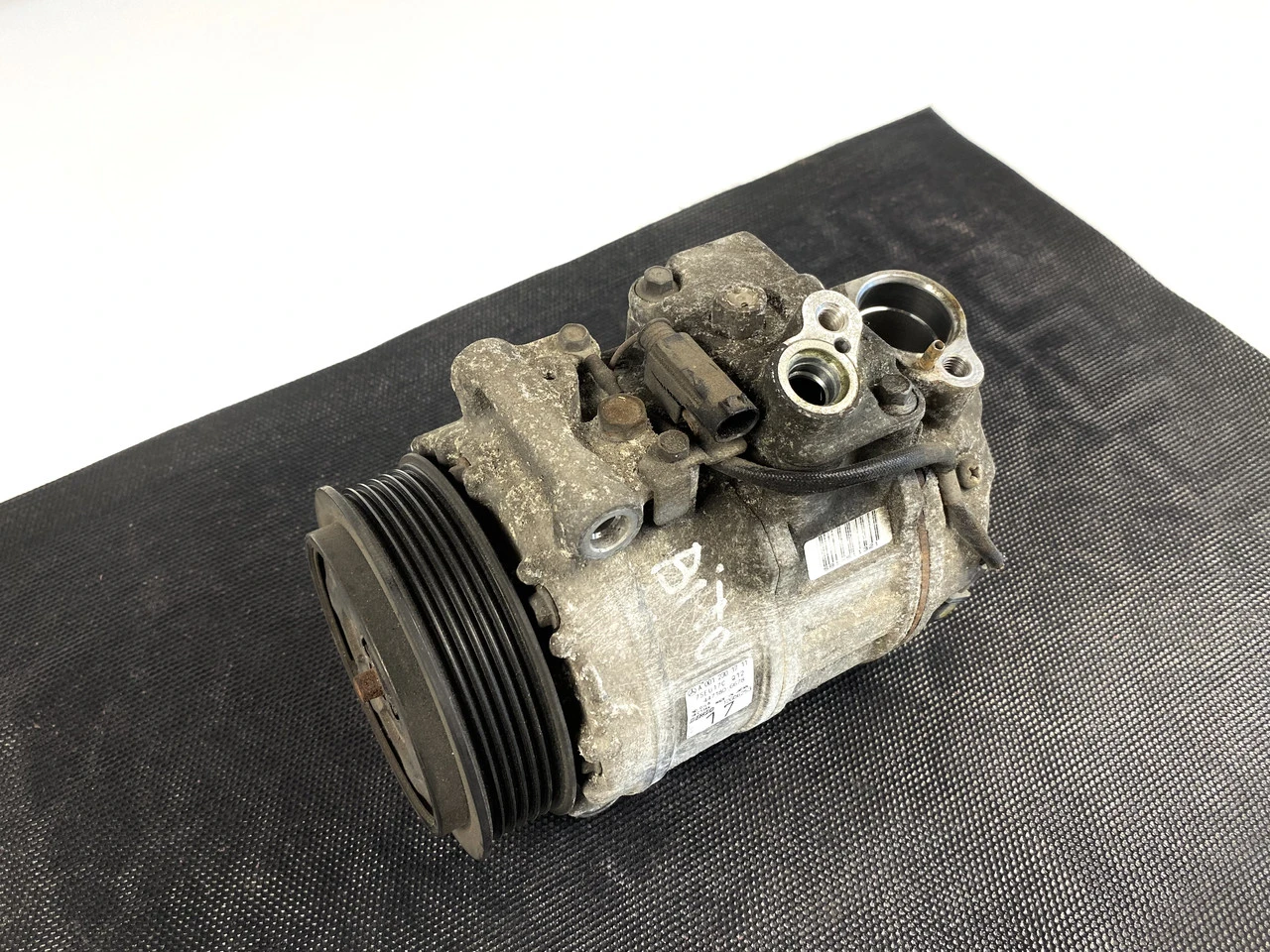 Компресор кондиціонера Mercedes Vito 639 om646 2003-2010г Віто 639 A0012301711 - фото 5