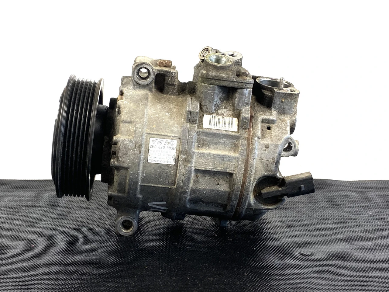 Компресор кондиціонера Volkswagen Crafter 2.5 Фольксваген Крафтер 2.5 2E0820803B - фото 2