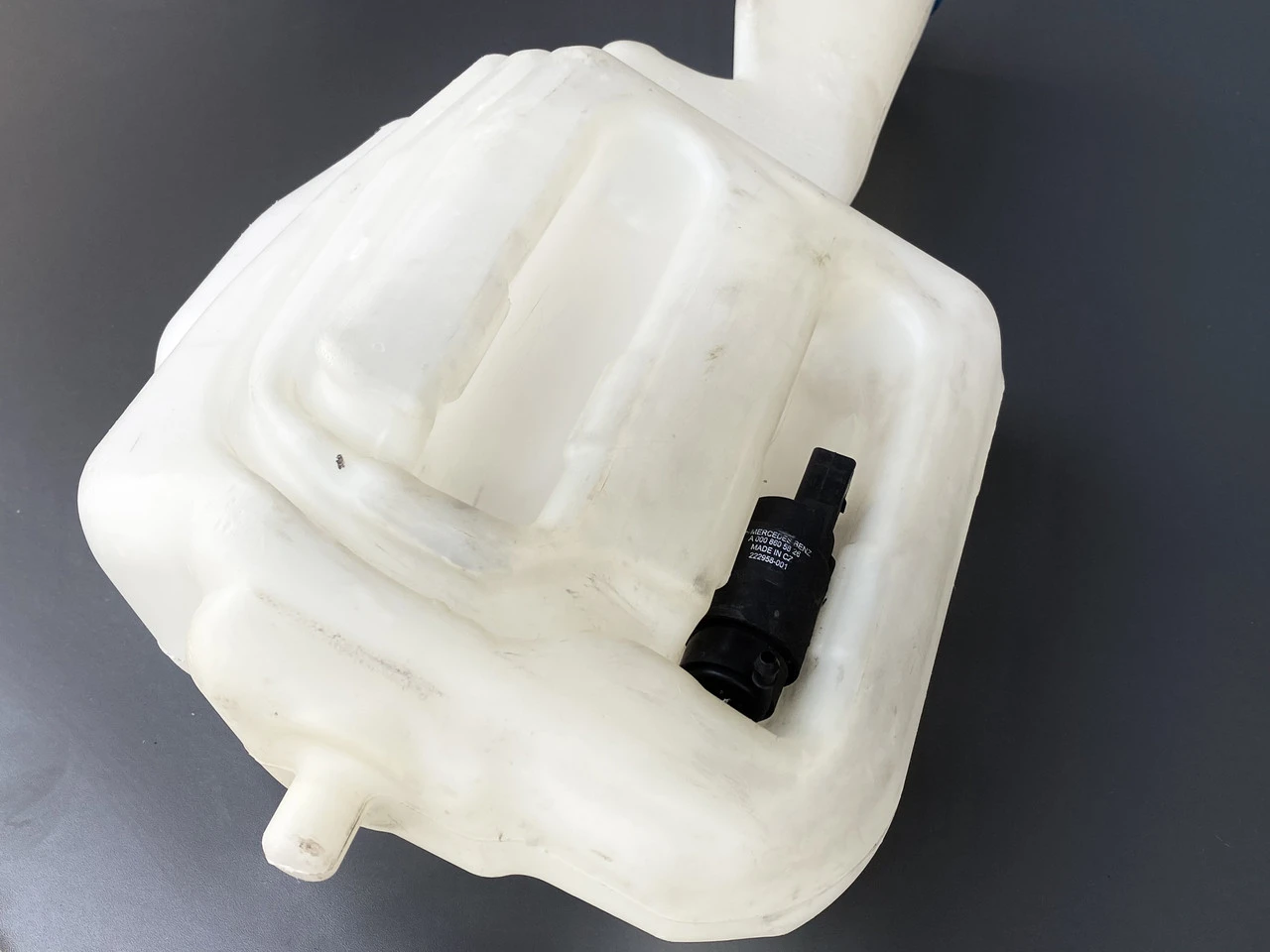 Бачок омивача Volkswagen Crafter 2006-2014р Фольксваген Крафтер A9068690220 - фото 2