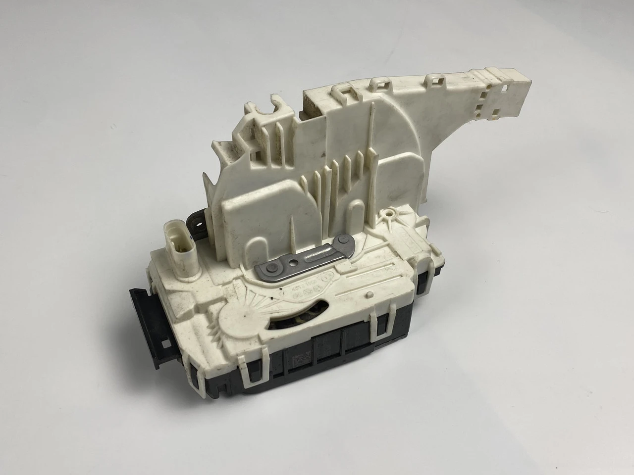 Замок двери передней правой Mercedes Sprinter W906 Спринтер 906 A9067201735 - фото 1