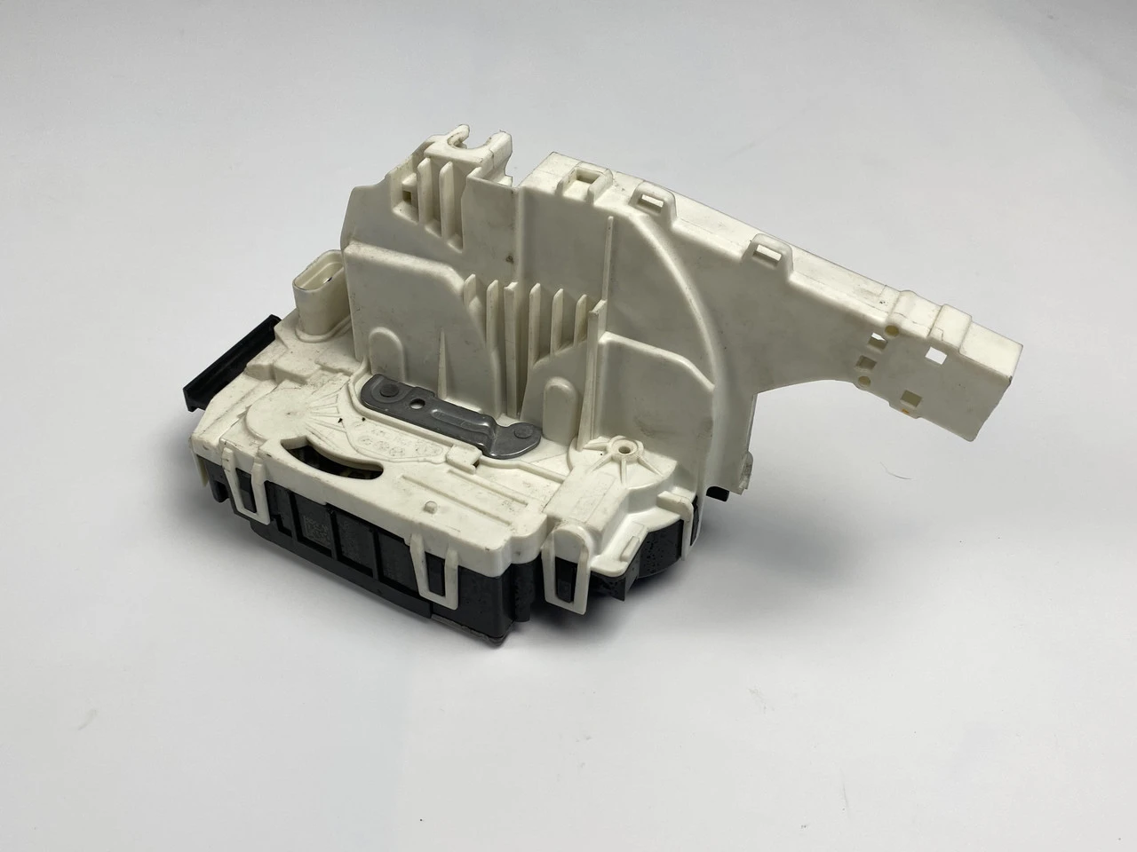 Замок дверей передній правій Volkswagen Crafter 06-16 Крафтер A9067201735 - фото 1