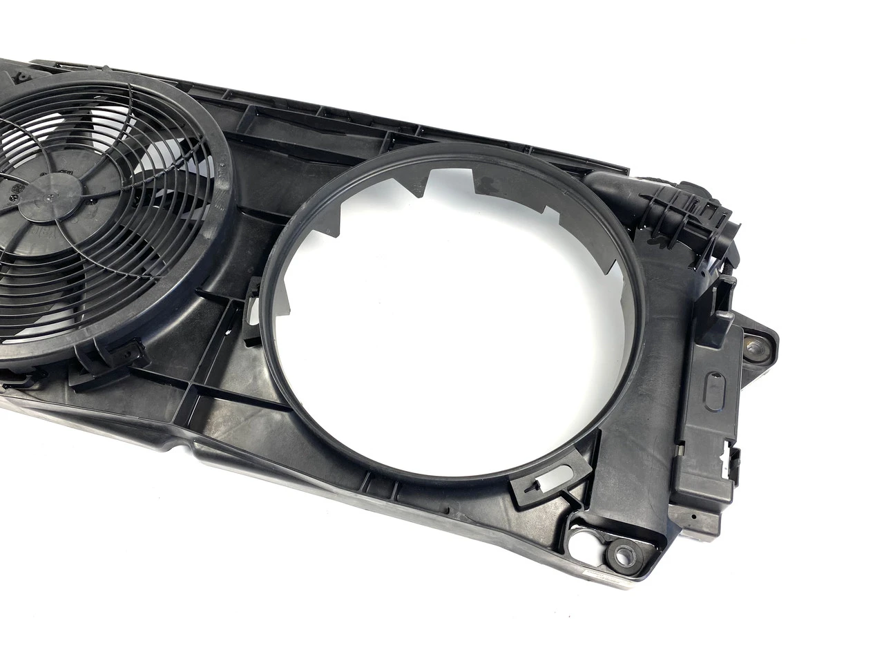 Дифузор вентилятор кондиціонера Volkswagen Crafter 06-16р Фольксваген Крафтер - фото 2