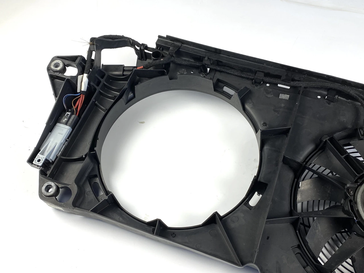 Дифузор вентилятор кондиціонера Volkswagen Crafter 06-16р Фольксваген Крафтер - фото 4