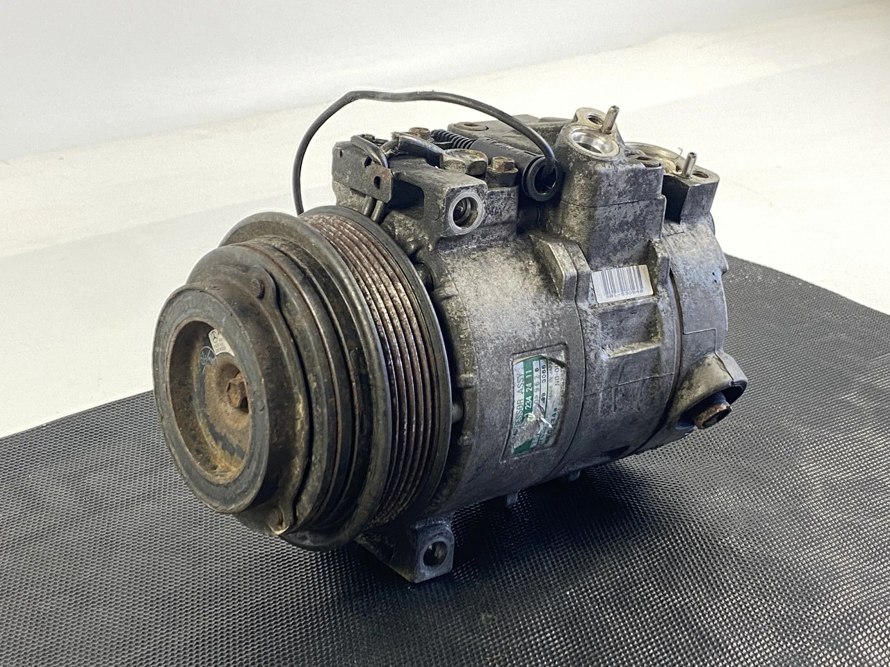 Компресор кондиціонера Mercedes Sprinter 96-06 Мередес Спринтер A0002342411 - фото 2