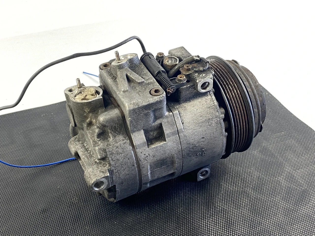 Компресор кондиціонера Mercedes Sprinter 96-06 Мередес Спринтер A0002342411 - фото 3