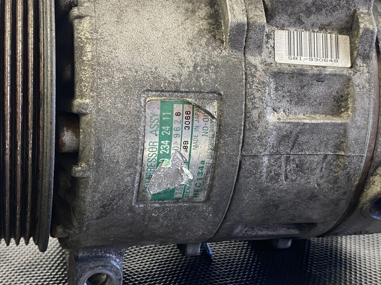 Компресор кондиціонера Mercedes Sprinter 96-06 Мередес Спринтер A0002342411 - фото 5