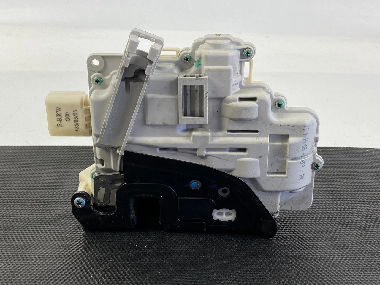 Замок передніх правих дверей Audi A6 C6 Аудіо А6 С6 4F1837016 - фото 3
