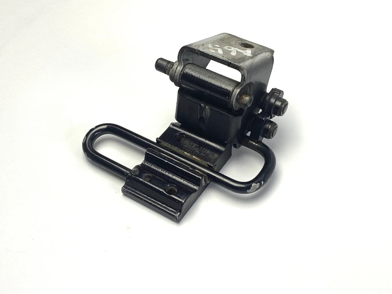 Петля дверей задня ліва Audi A6 C6 Аудіо А6 С6 8E0833411 | ZAVTO.market