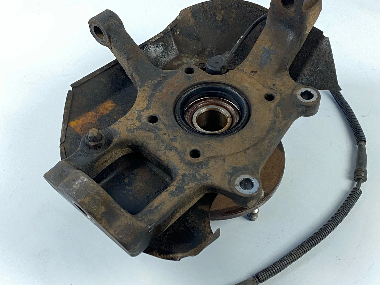 Ступиця (маточина) з цапфою передня ліва Kia Sorento 1 2002-2009 Кіа Соренто - фото 2