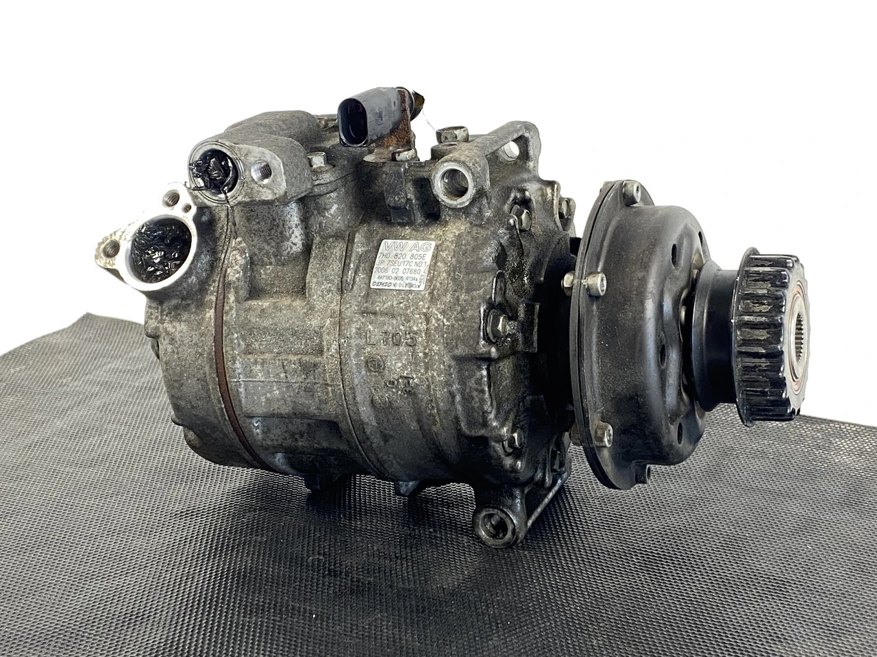 Компресор кондиціонера Volkswagen T5 2.5 TDI 2003-2010 Фольксваген Т5 7H0820805E - фото 2