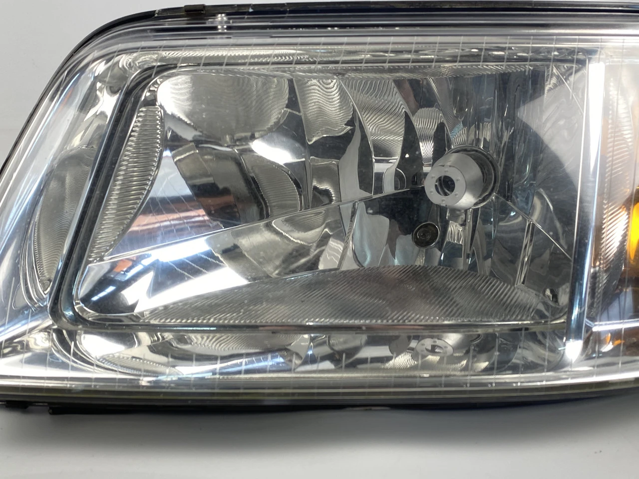 Фара ліва Volkswagen T5 2003-2010 Фольксваген Т5 7H1941015N - фото 1