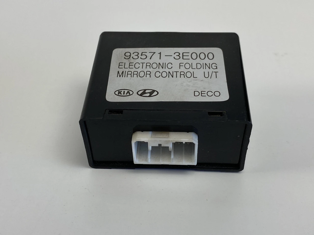 Блок керування дзеркалами Kia Sorento 1 2002-2009 Кіа Соренто 935713E000 - фото 1