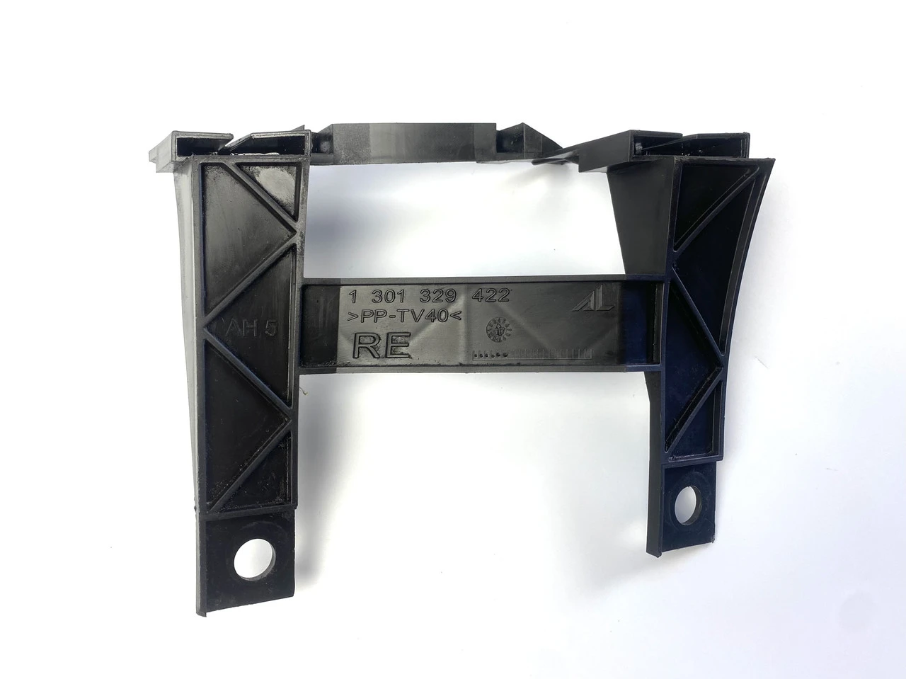 Кронштейн кріплення передньої правої фари VW T5 1301329422 | ZAVTO.market