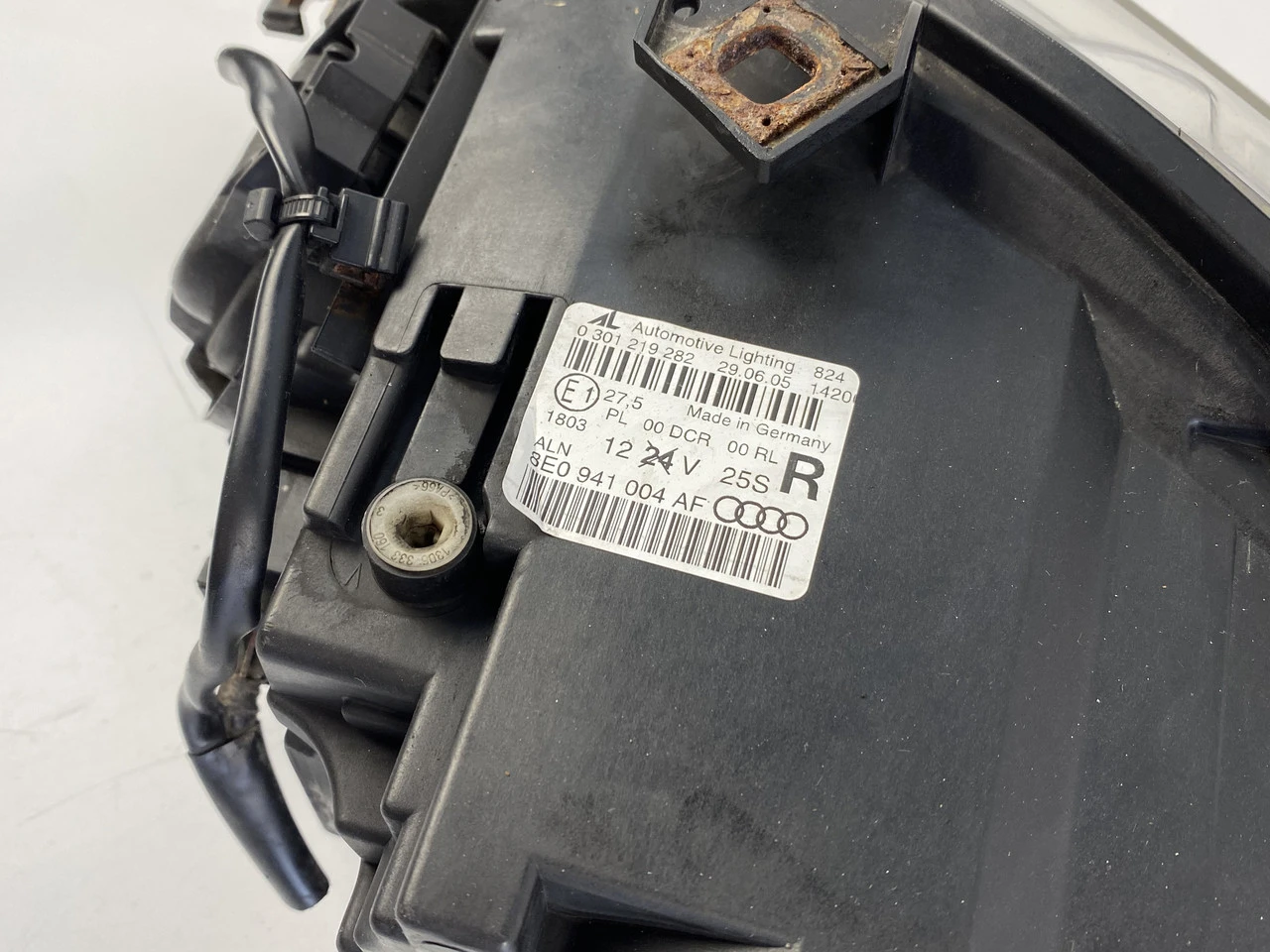 Фара права Audi A4 B7 2004-2007 Xenon фара ксенон Аудіо А4 Б7 8E0941004AF - фото 3