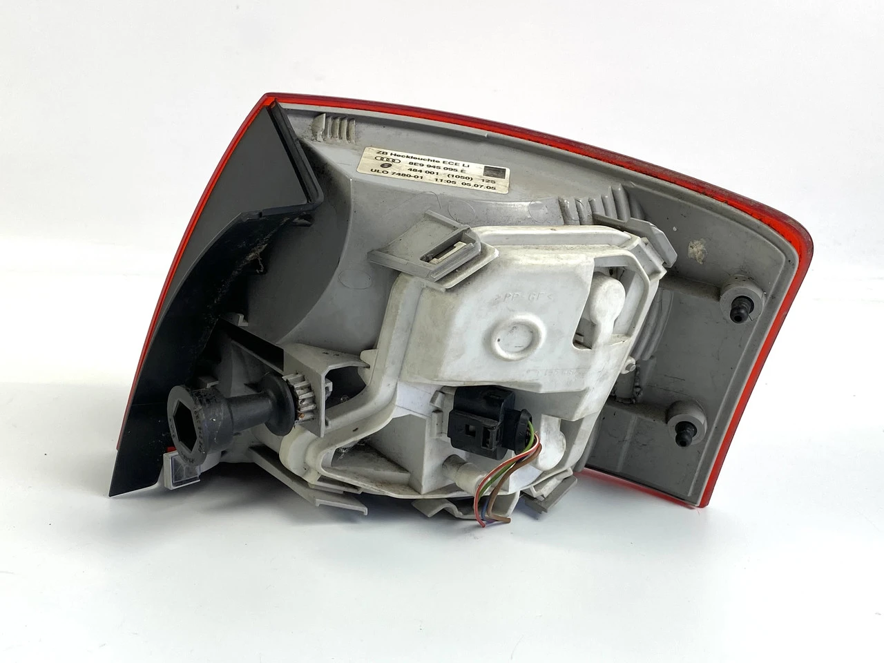 Ліхтар задній лівий Audi A4 B7 стоп Аудіо А4 Б7 8E9945095E - фото 2