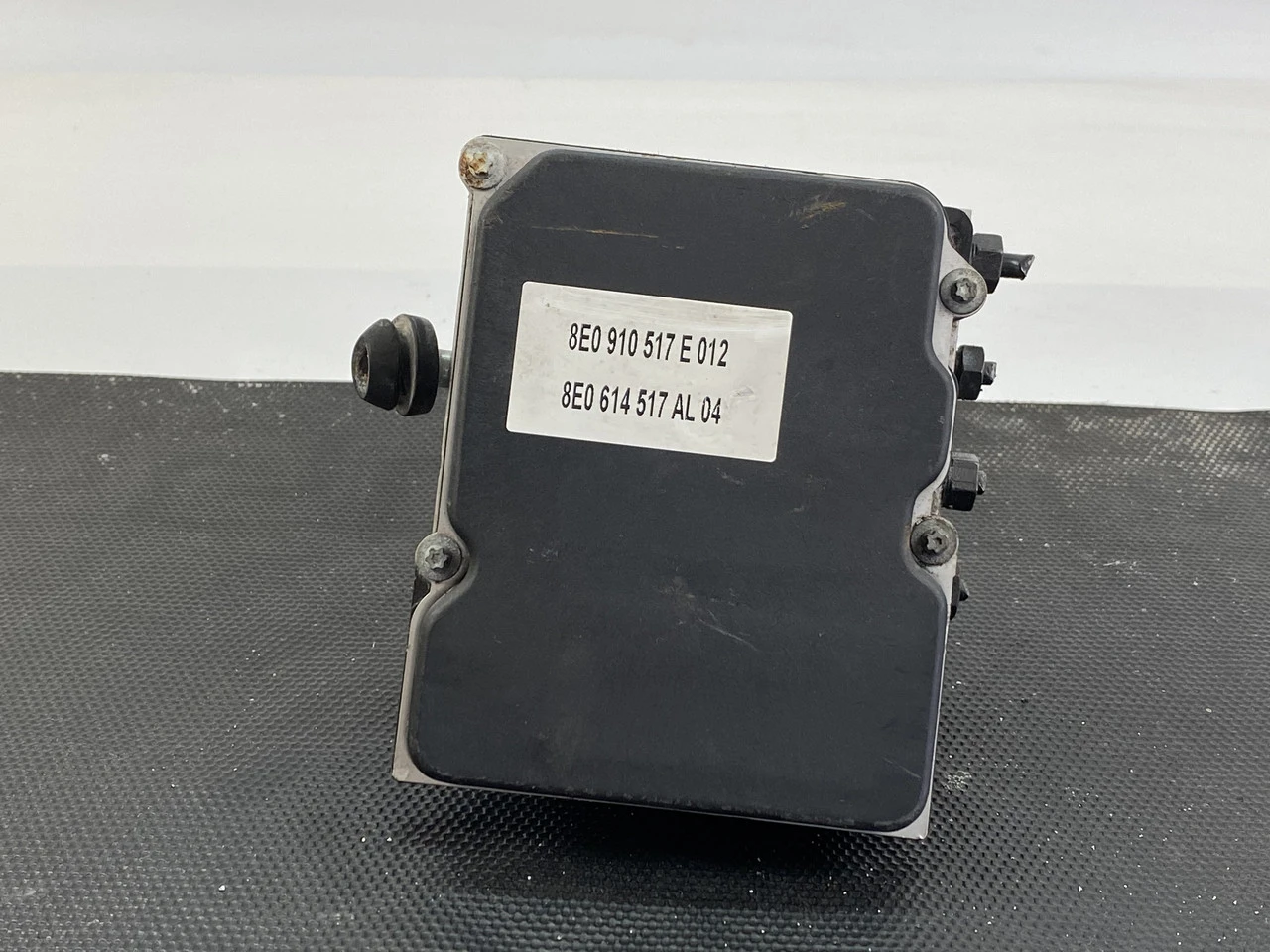 Блок ABS Audi A4 B7 АБС Ауді А4 Б7 8E0910517E 8E0614517AL | ZAVTO.market