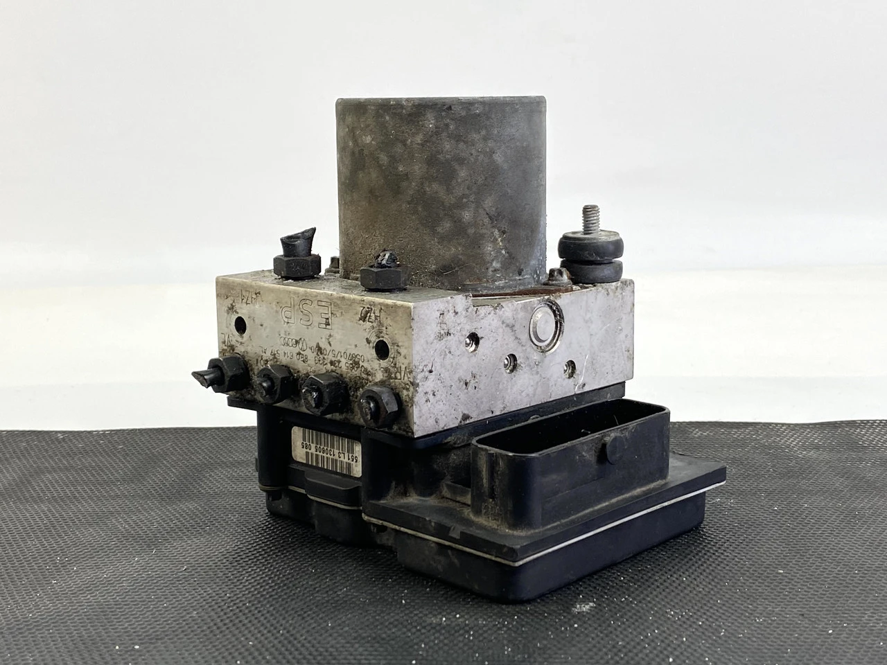 Блок ABS Audi A4 B7 АБС Ауді А4 Б7 8E0910517E 8E0614517AL - фото 1