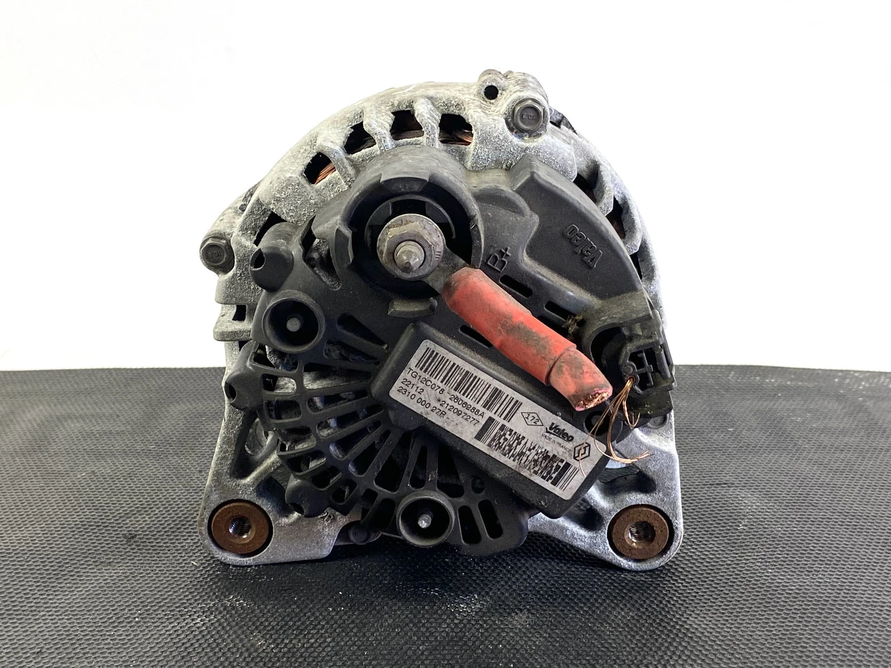 Генератор Renault Megane 3 1.5dCi 2009-2015 Рено Меган 3 231000027R - фото 1