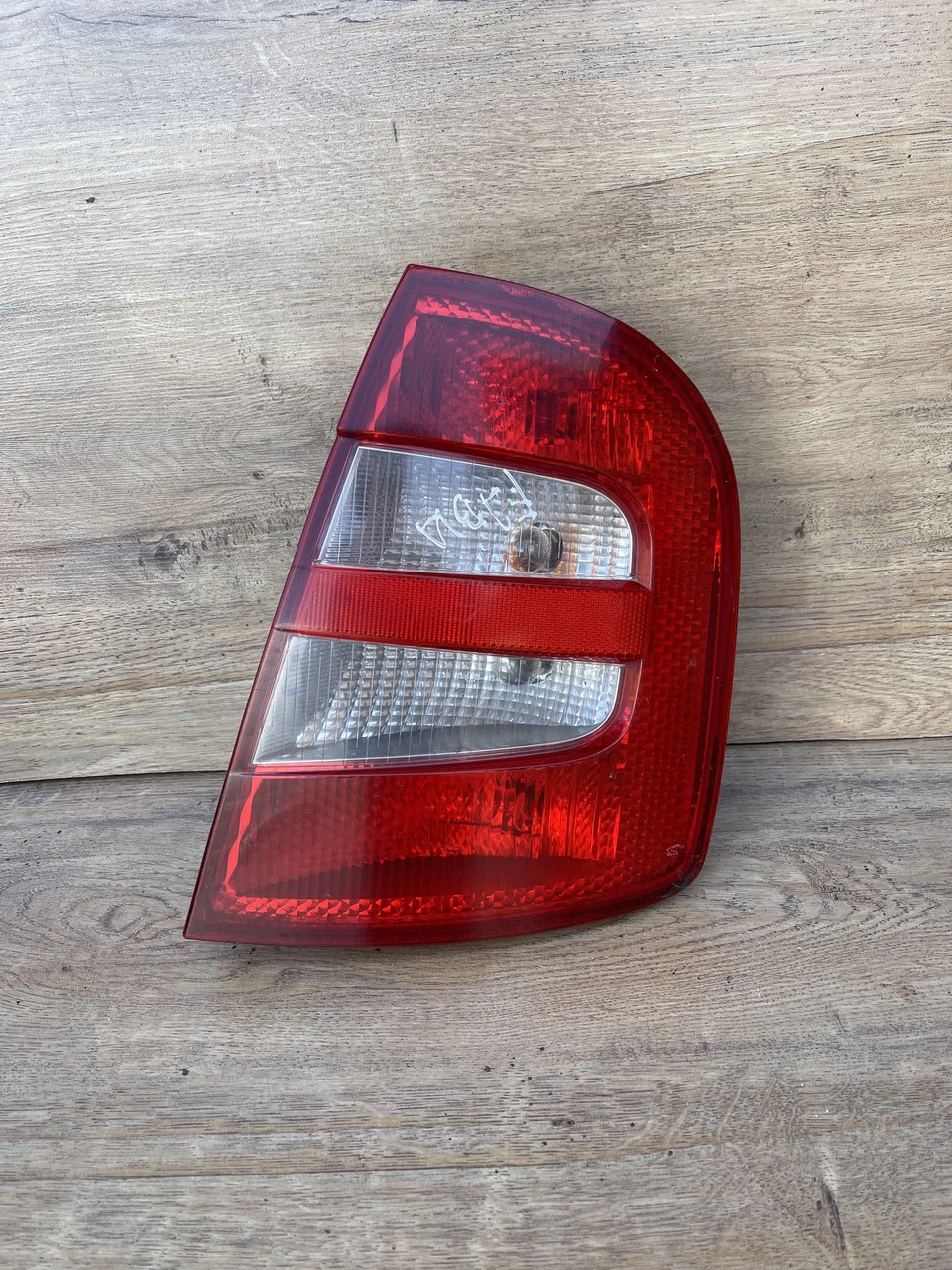 Ліхтар задній правий Skoda Fabia 99-05р хетчбек стоп Шкода Фабия | ZAVTO.market