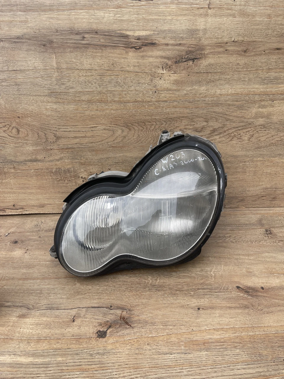 Фара ліва Mercedes Bens C-Klas W203 XENON 2000-2007р левая фара Мерседес В203 Ксенон - фото 1